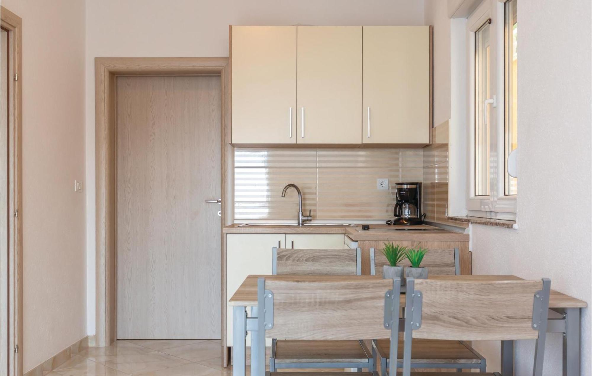 Nice Apartment In Krvavica With House Sea View Extérieur photo